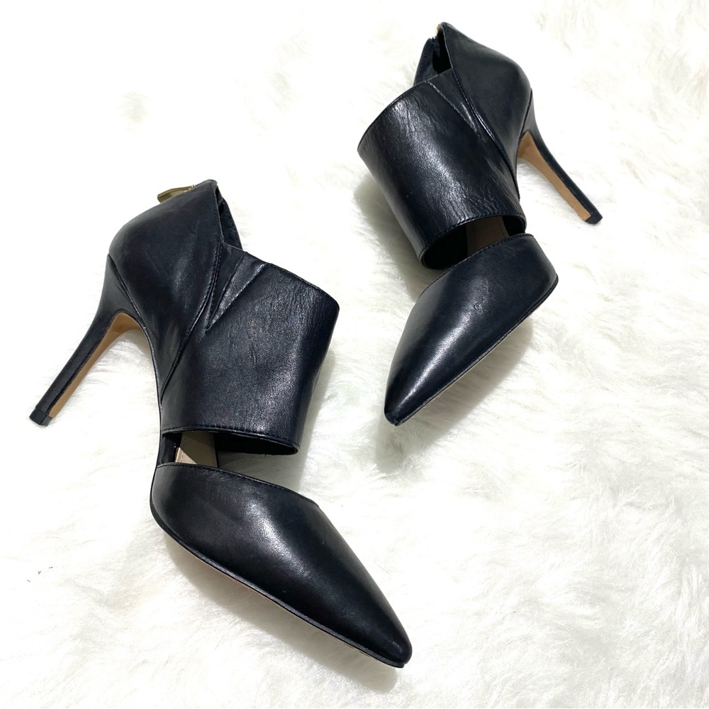Vince Camuto Sinomin Black Leather Pump